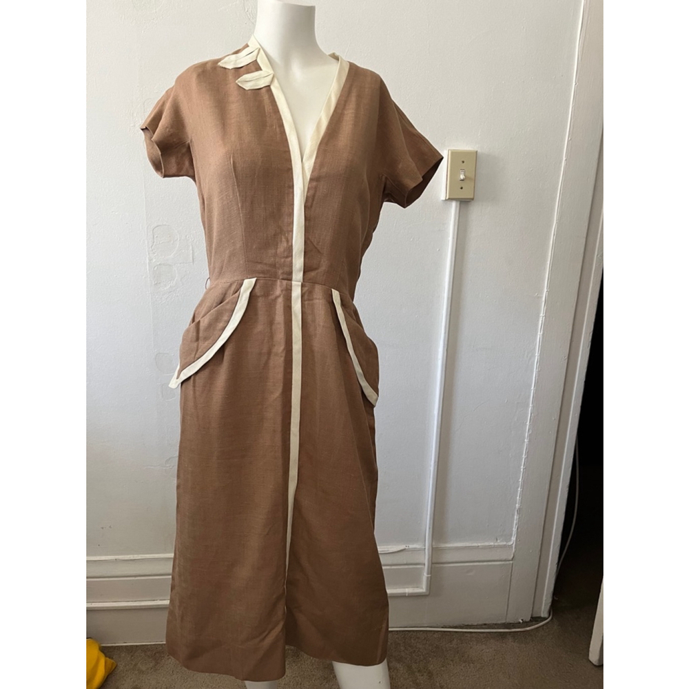 Vintage neusteters Denver 1950s brown & cream waitress flight sheath dress Small